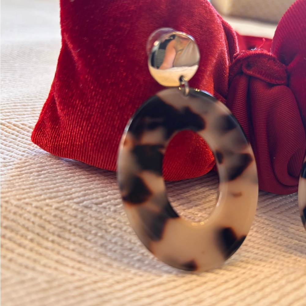 Ann Taylor Tortoise Statement Shell Oval Earrings… - image 2